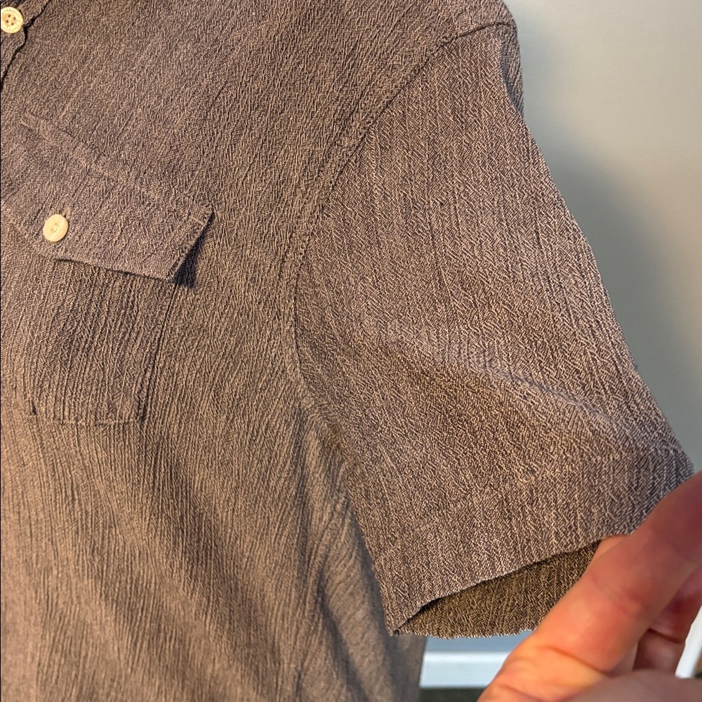Patagonia gray button down short sleeve shirt - Picture 4 of 10